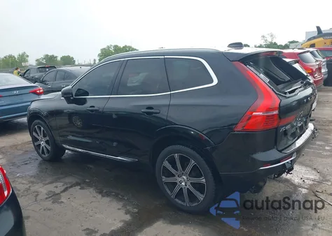 2018 Volvo Xc60 T5 Inscription z USA, uszkodzony, nr VIN YV4102RL2J1040828